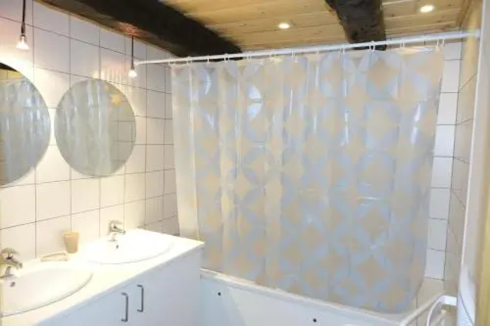 L'Enneigé 2 - VALLEE DE LA CLAREE-NEVACHE Ville Haute