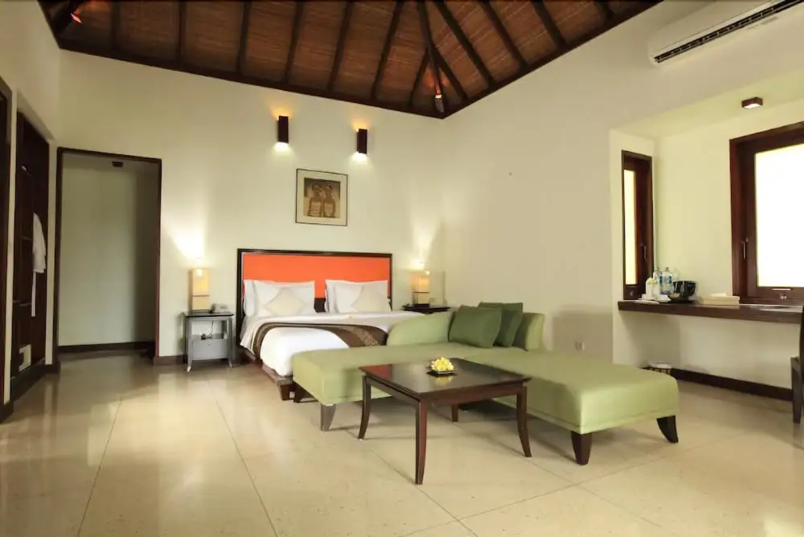 Nusa Nalan Beach Resort