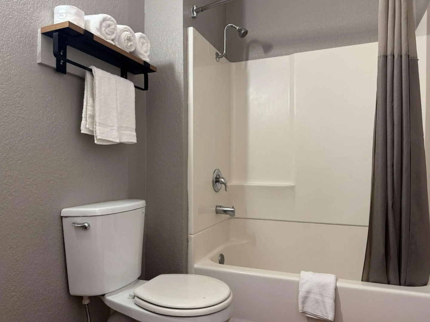 Motel 6 Simi Valley, CA