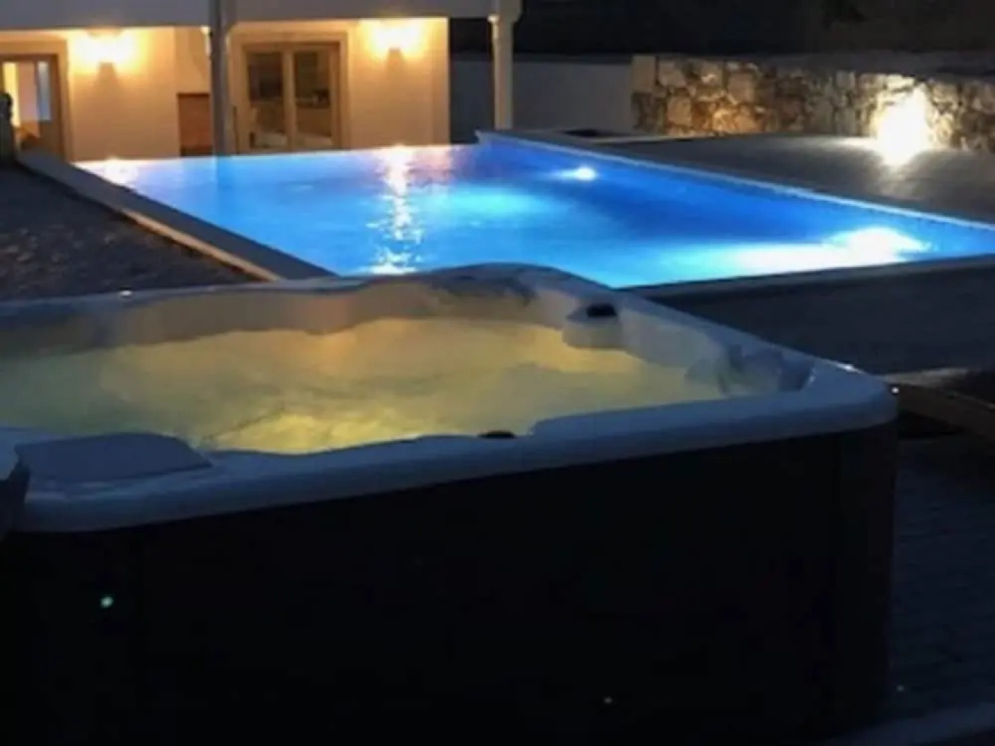 Modern Holiday Home in Lisbon With Private Pool & Jacuzzi! Ncasa Aurélie