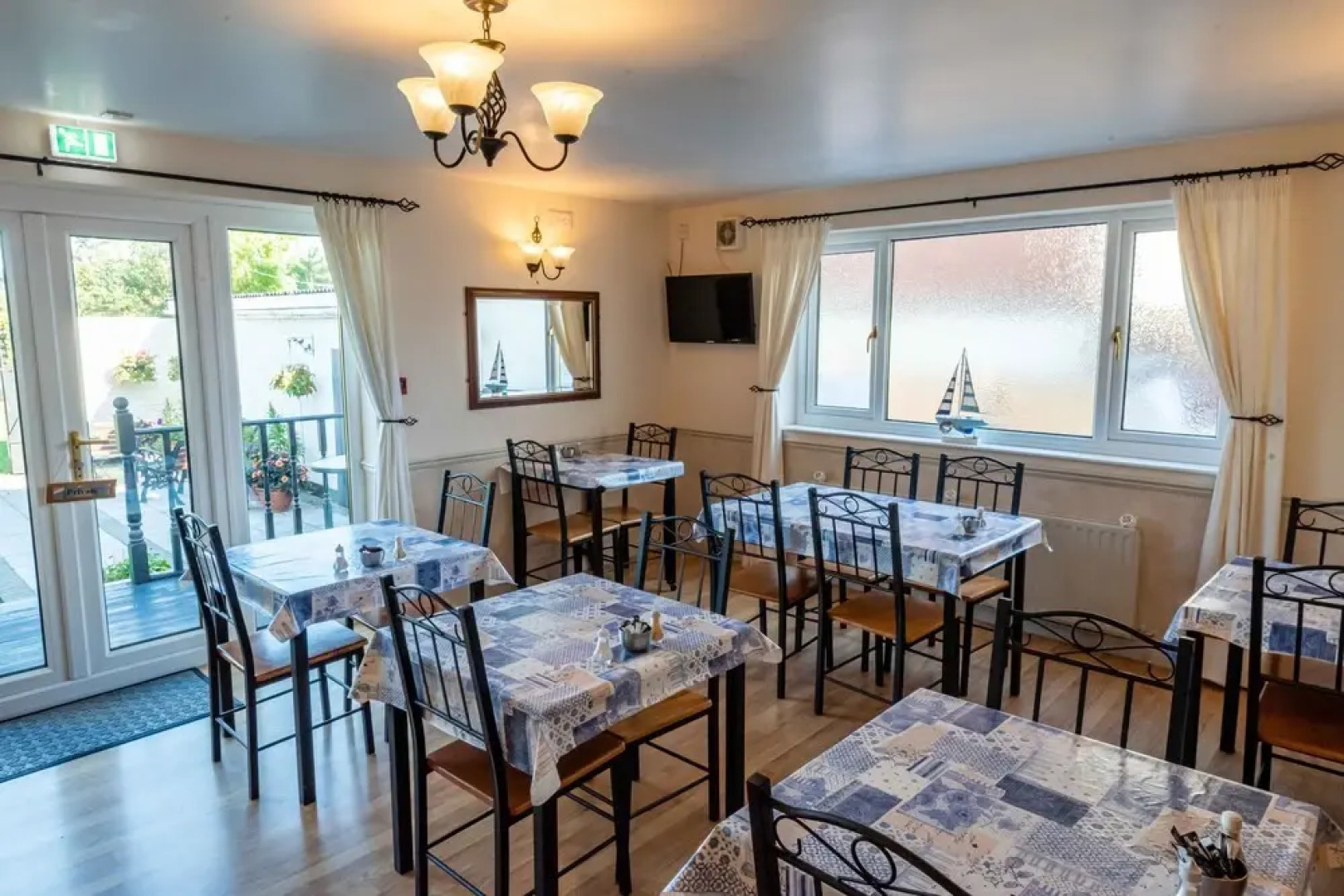 Aarondale Guest House