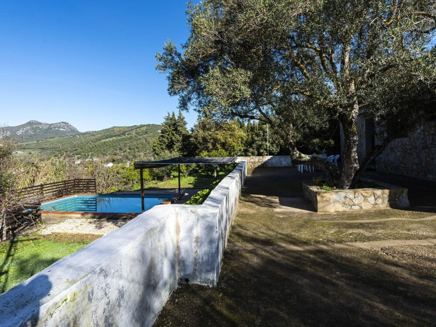 Spacious Holiday Home in Ubrique With Swimming Pool