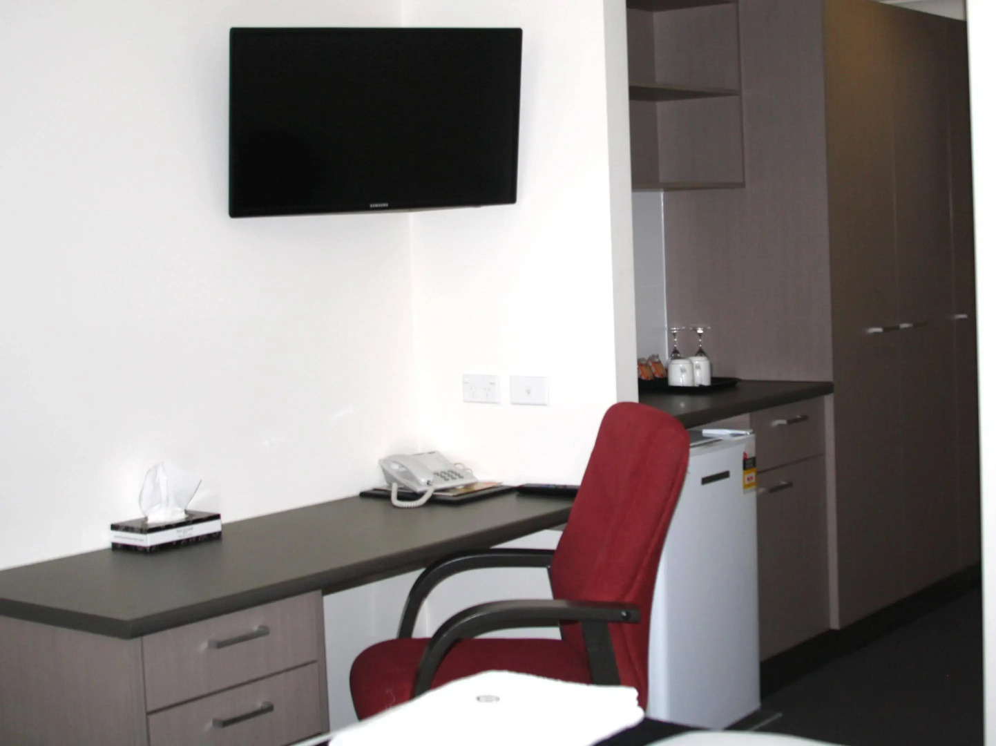 Dooleys Springsure Tavern and Motel