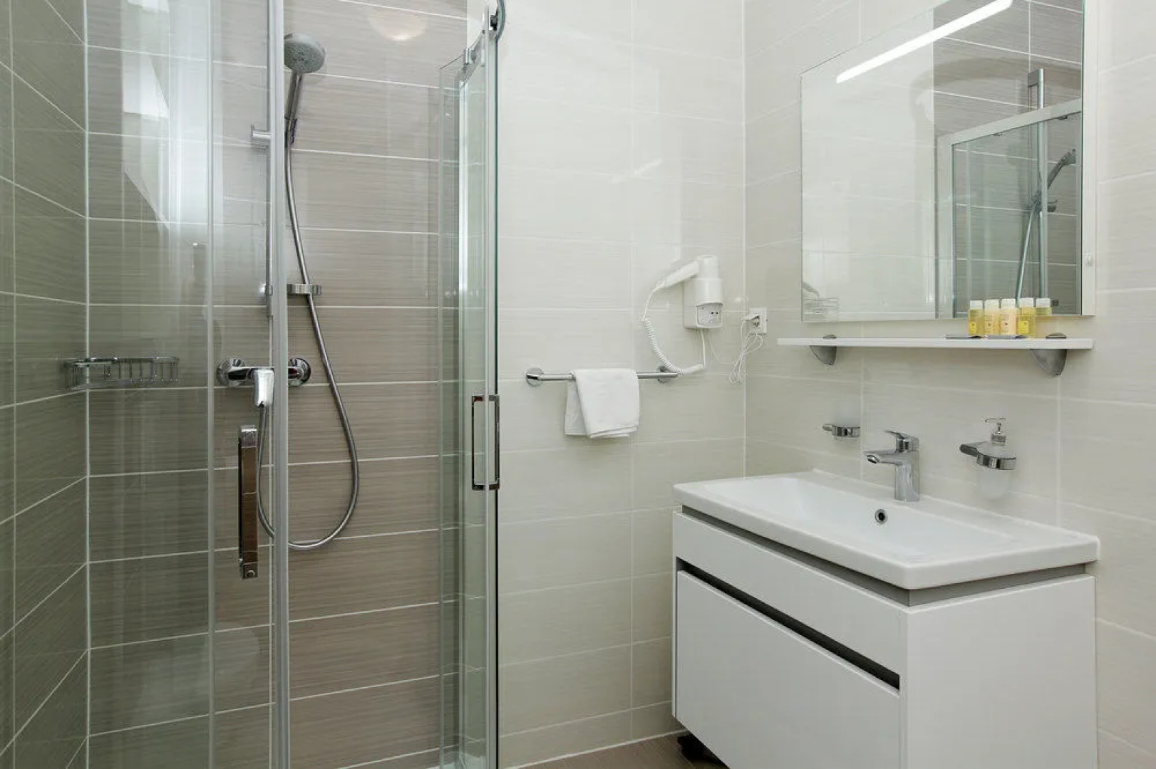 Zlatni Rat Beach Hotel