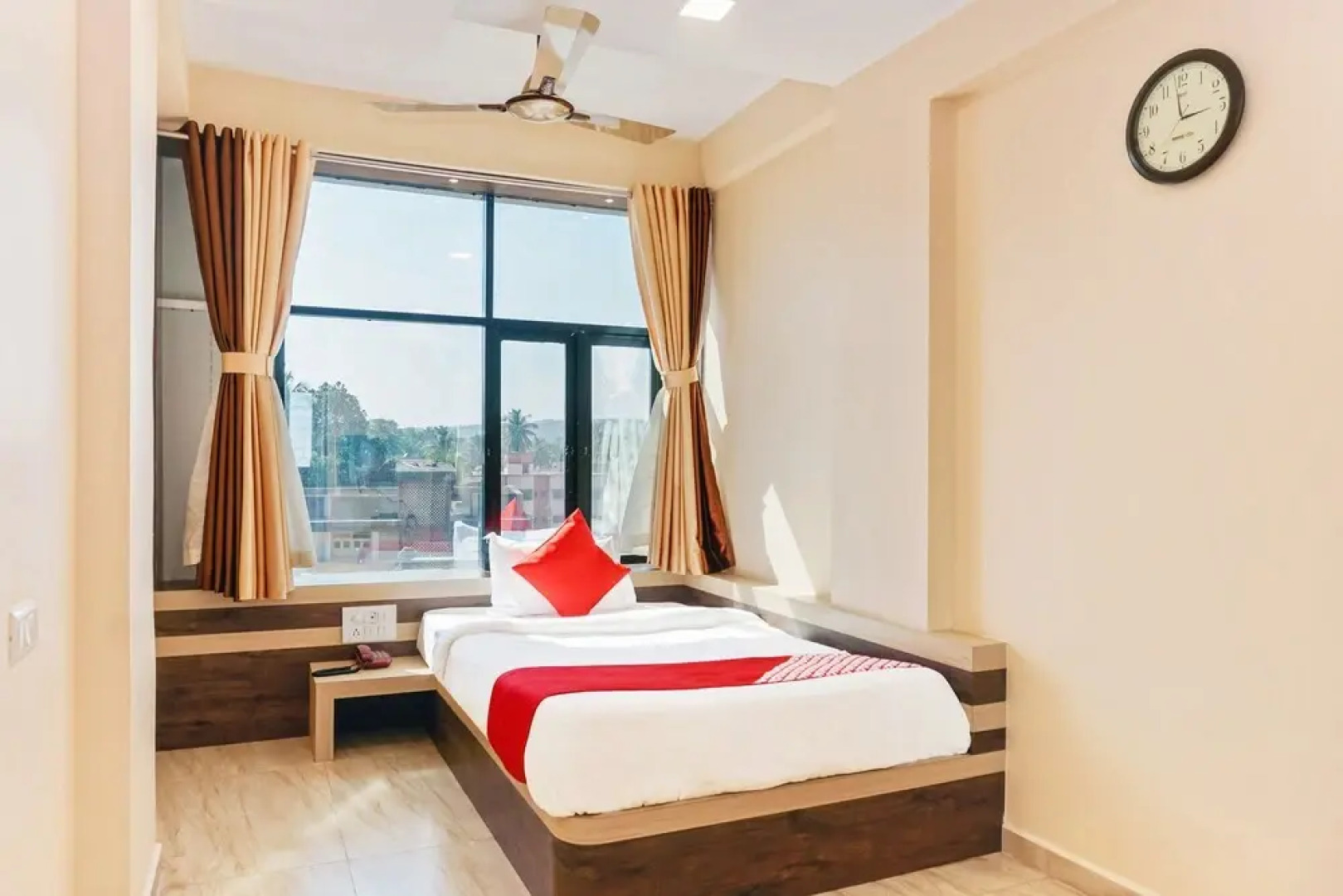 Hotel Navalai Pride By OYO Rooms