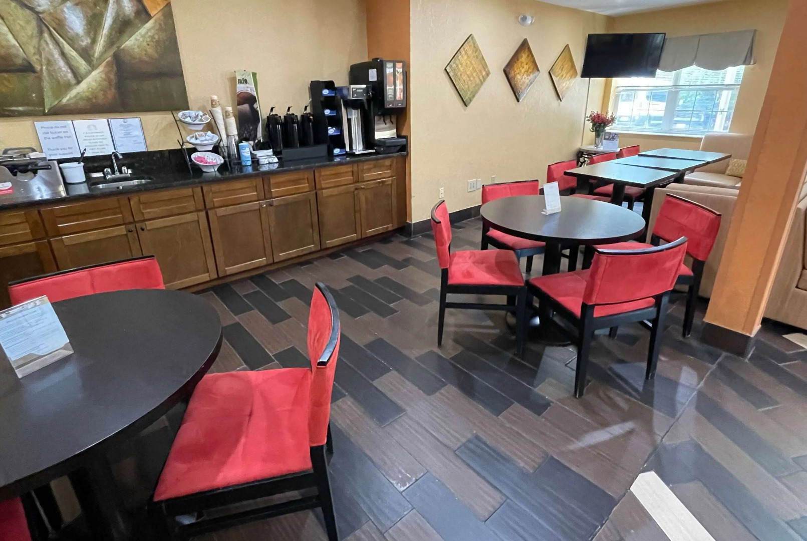 Microtel Inn by Wyndham Newport News Airport