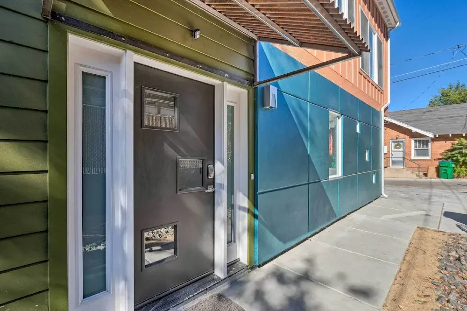 Modern Midtown Haven w/ Garage: Mt Rose Day Trips!