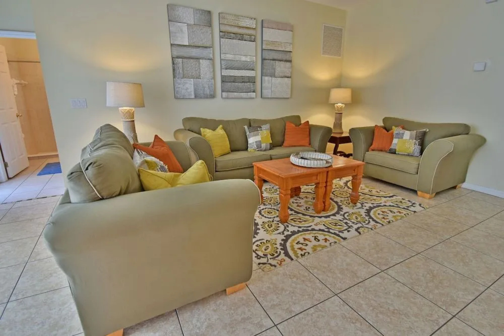 414HC Orange Grove View 5 Br villa by RedAwning