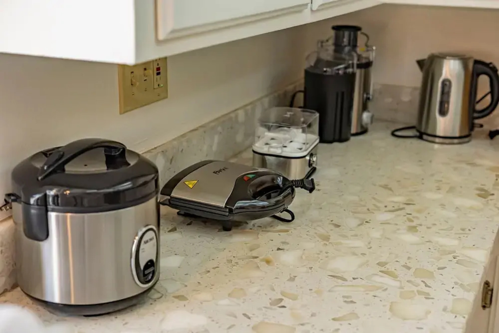 Serene Retreat With Modern Comforts in San Gabriel