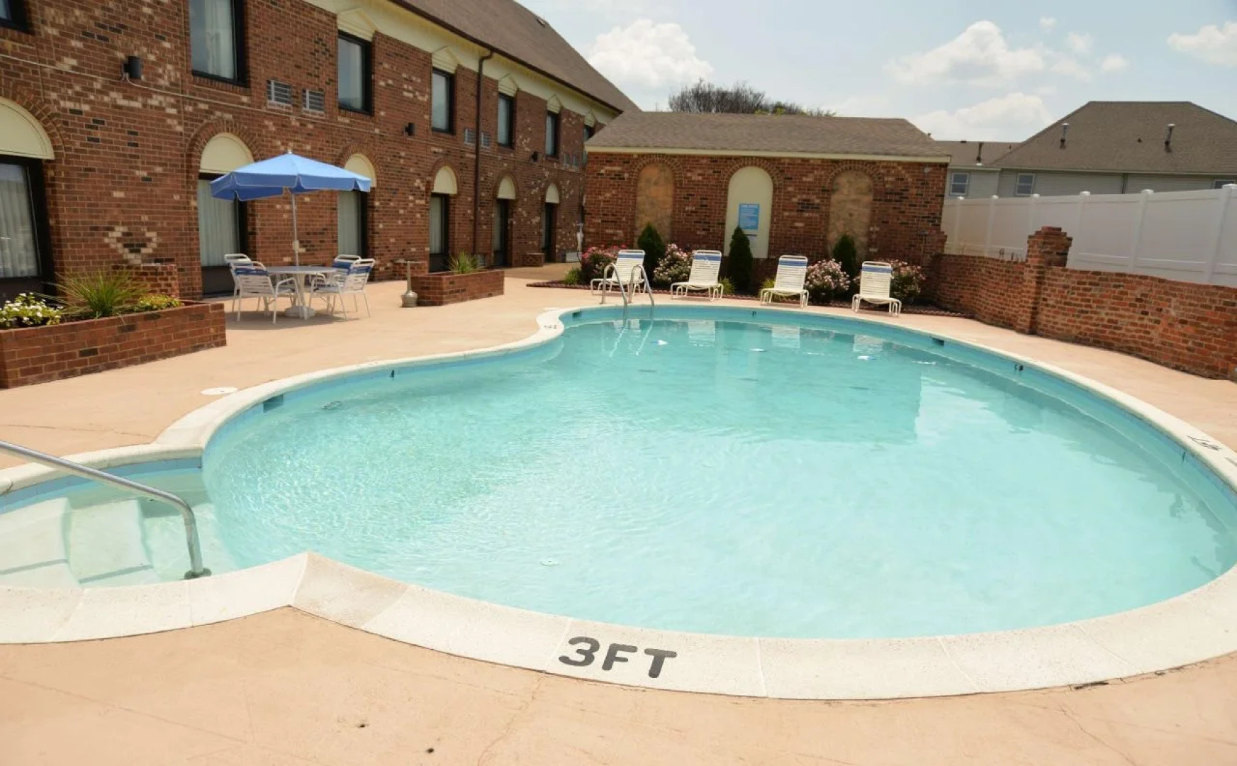 Best Western Plus Governor's Inn