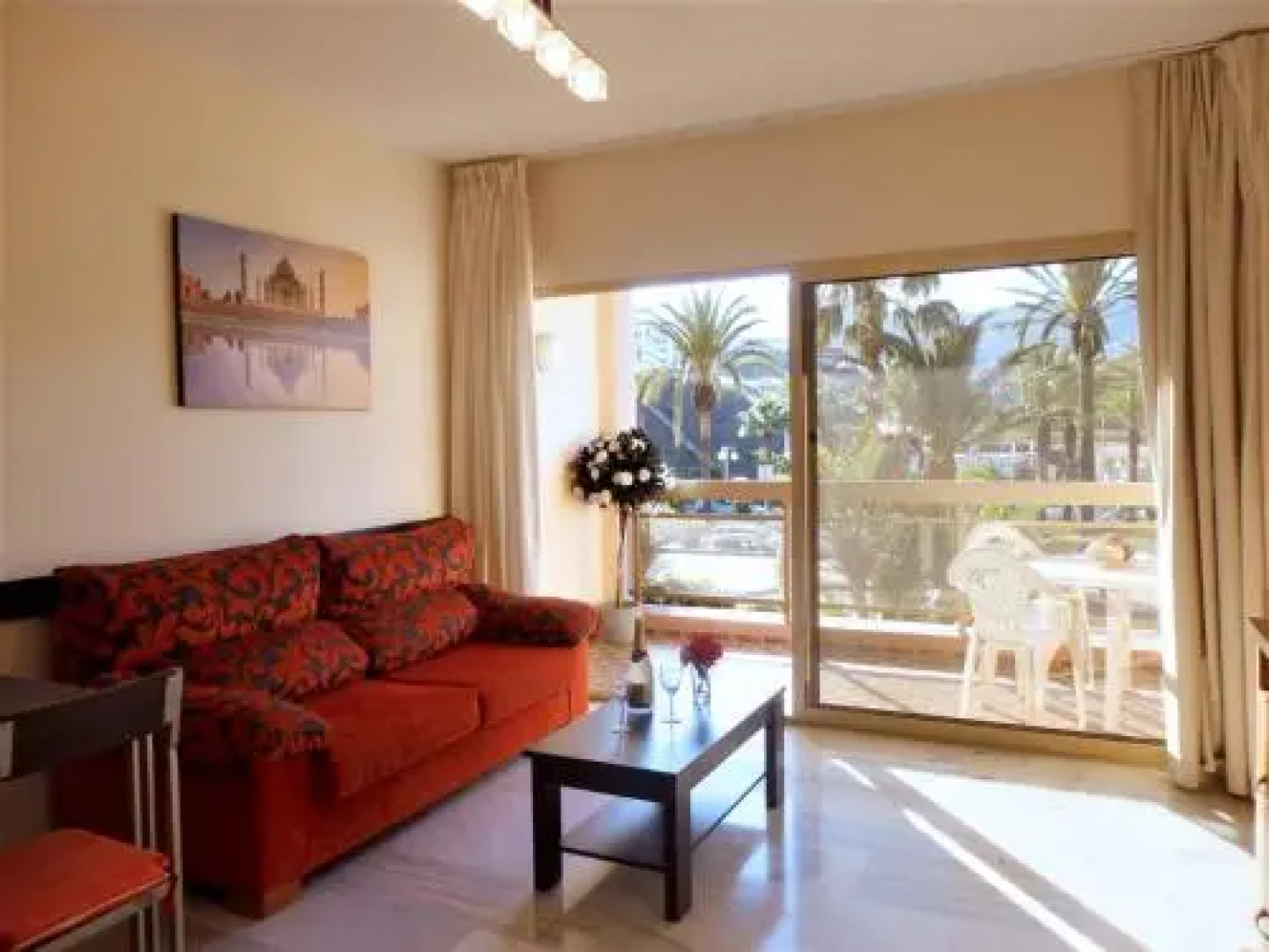 Apartamenyo en Sunsetbeach