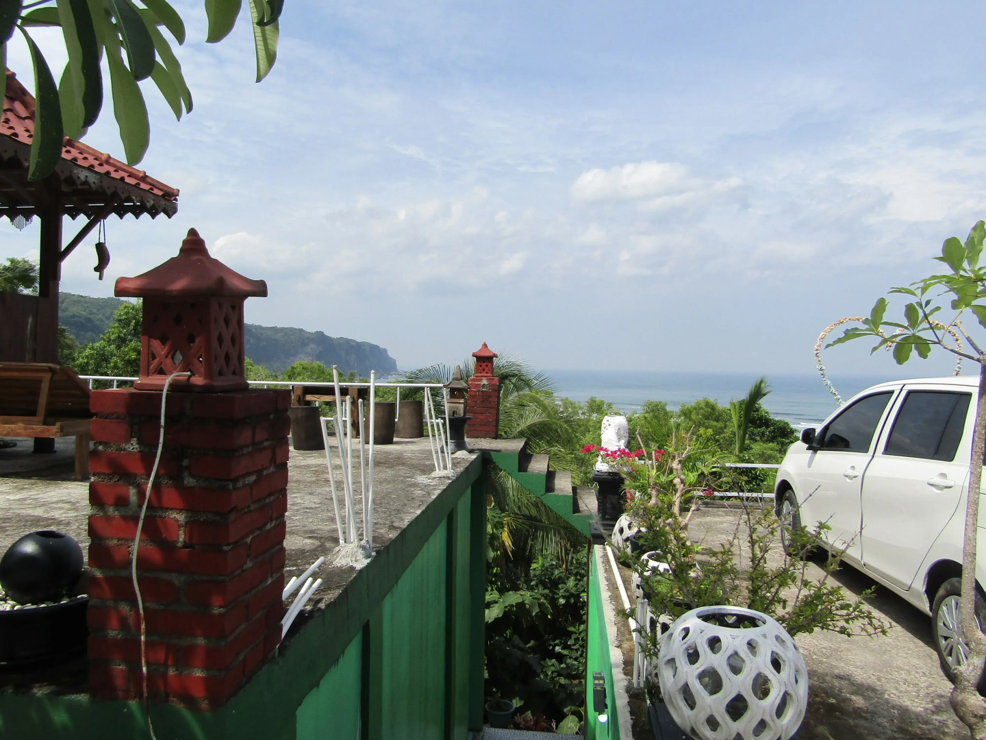 Losmen Kinasih Puncak & Gazebo Pandang