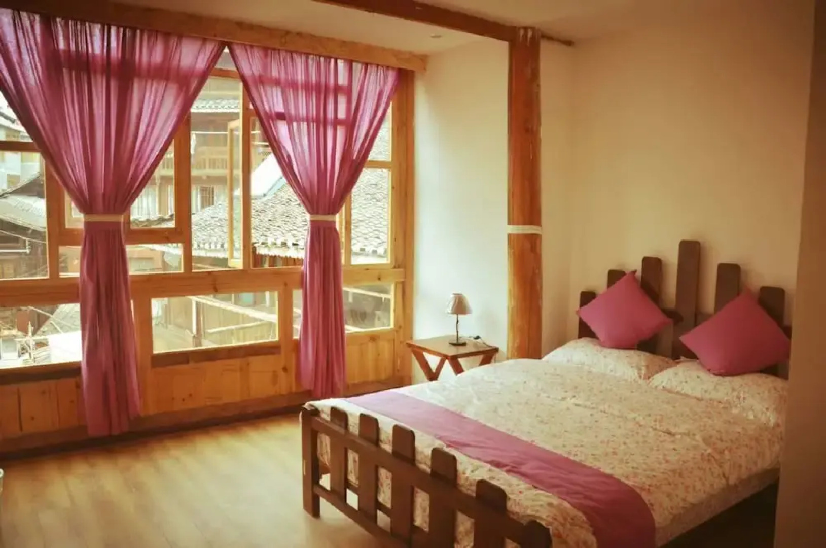 Zhaoxing Ruyuan Family Inn