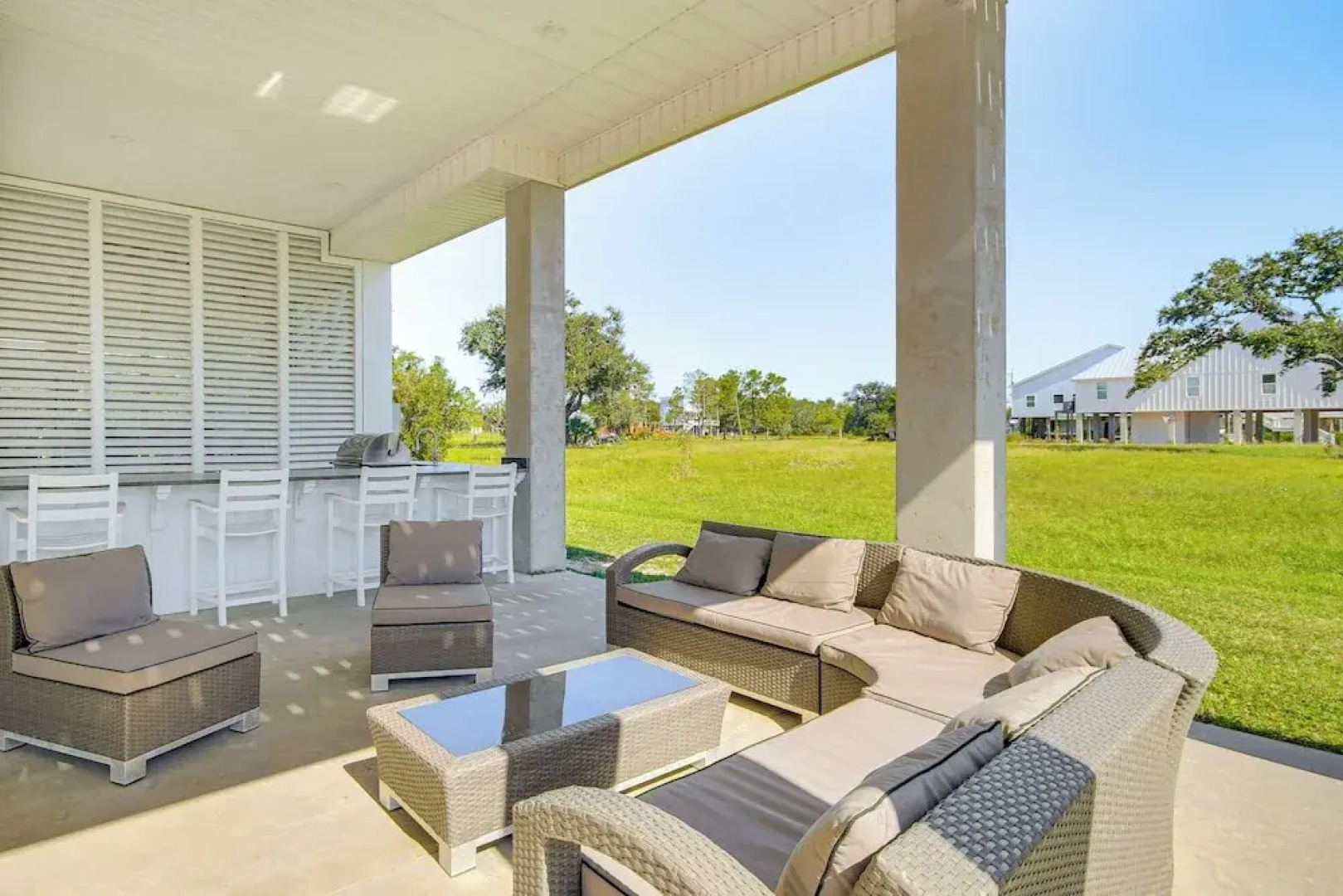 Walk to Beach: Oceanfront Home w/ Outdoor Kitchen