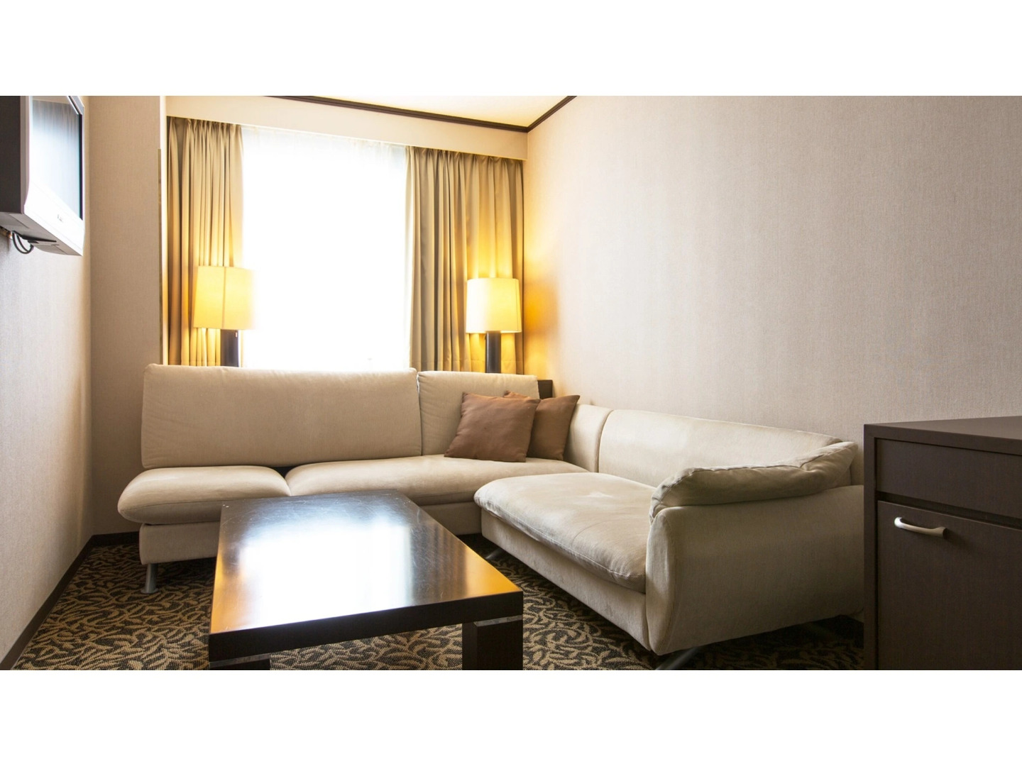 Hotel Binario Komatsu Centre