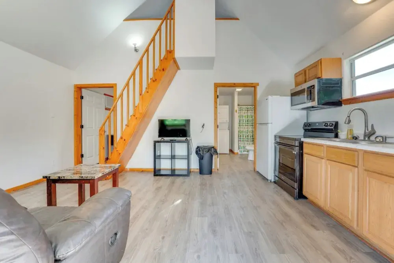 < 1 Mi to Main St: Quiet Home w/ Yard in Stockdale