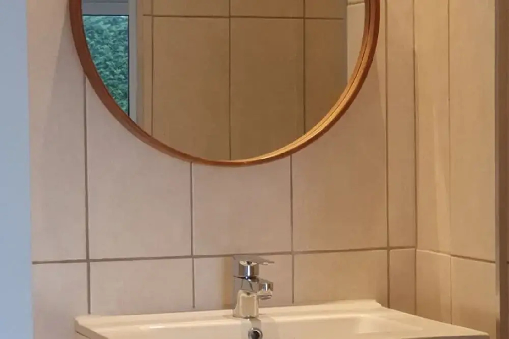 Simplistic Holiday Home in Orgon With Swimming Pool