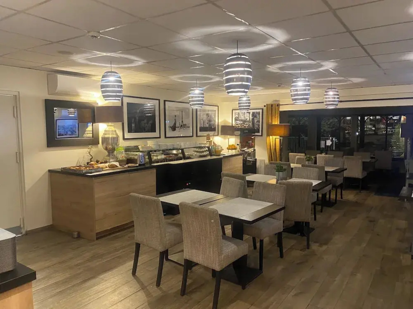 Hôtel Acadie Morangis