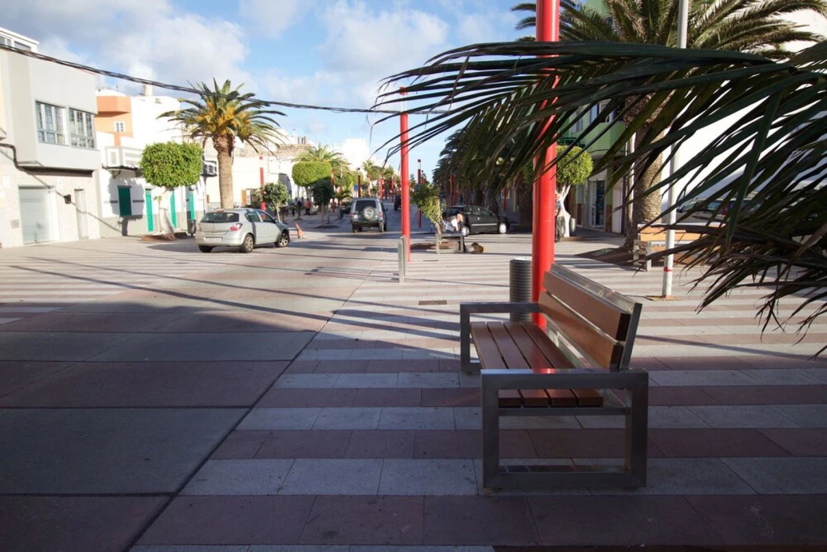 Lightbooking - Live is a beach