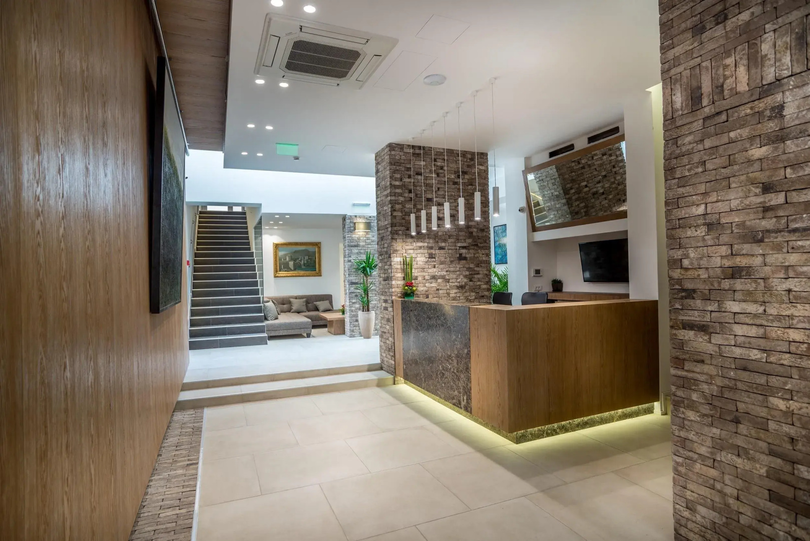 Belgrade Inn Garni Hotel