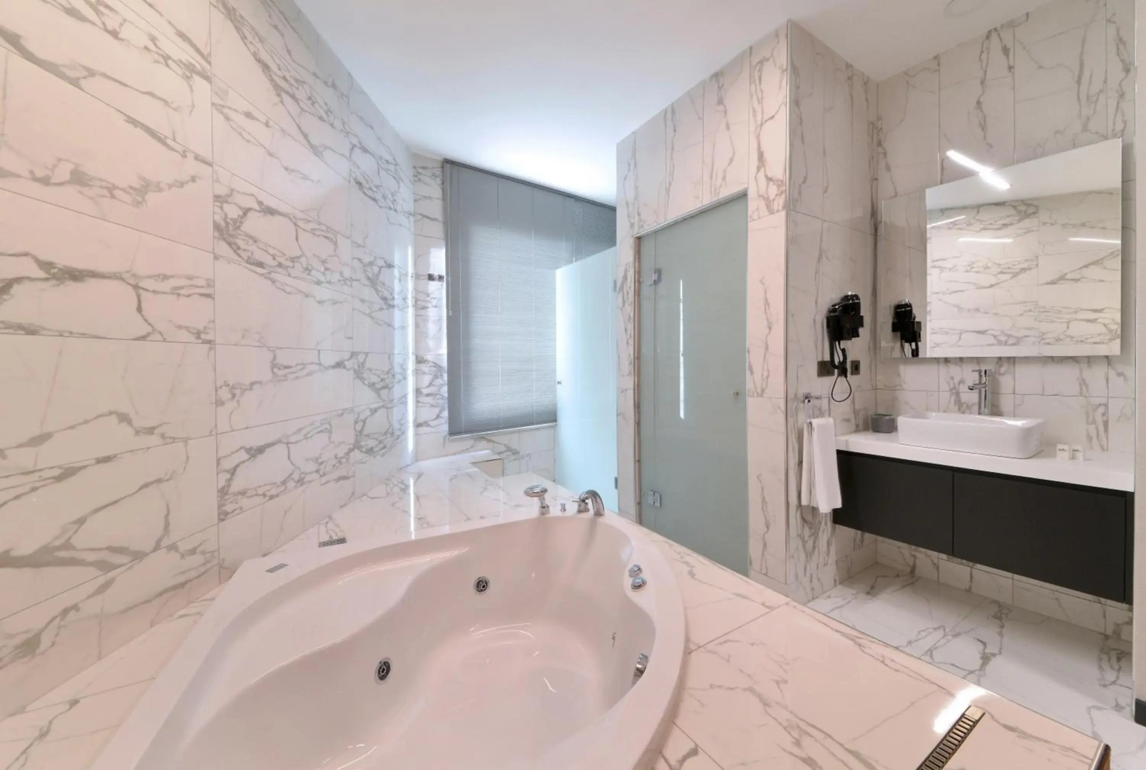 Nish Istanbul Suites & Hotel