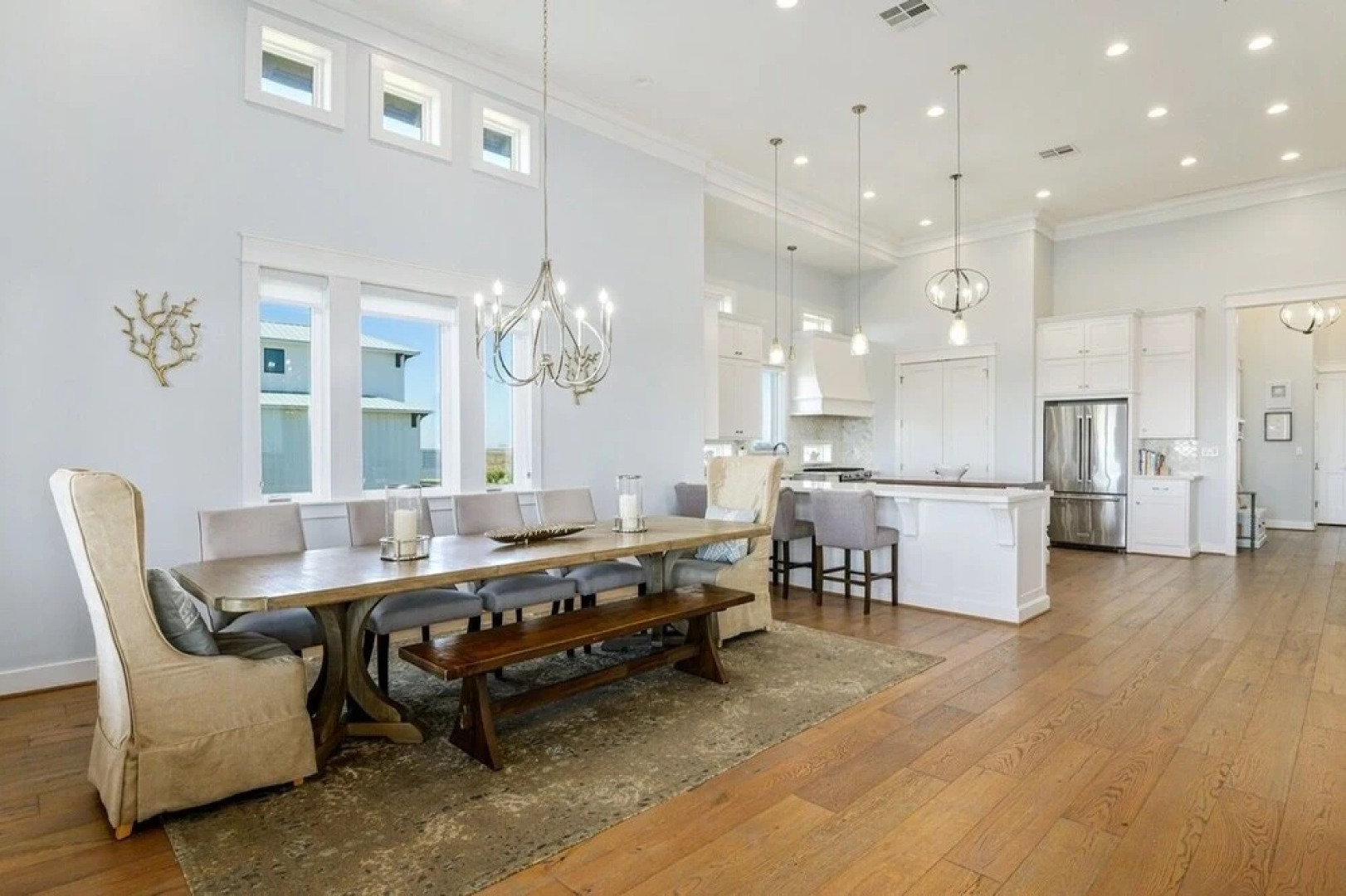 Paradise By The Sea 4 Bedroom Home by RedAwning