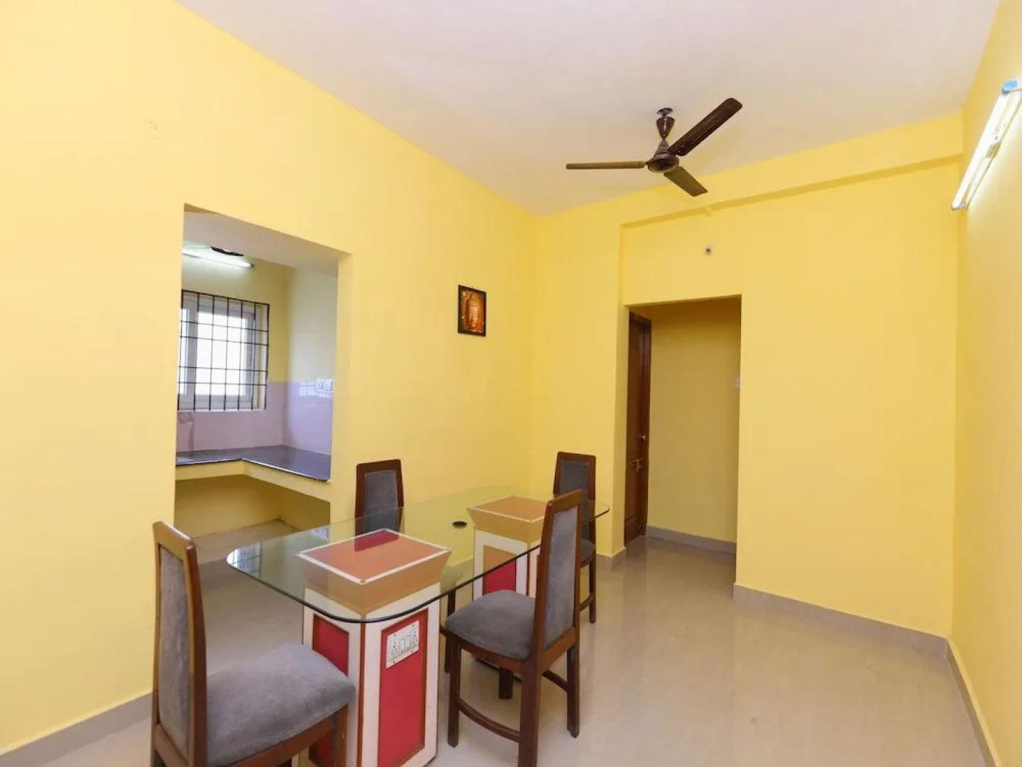 Oyo 15480 West Wood Residency