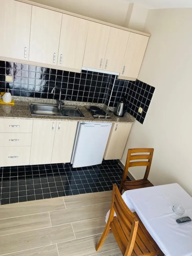 Ileri Hotel & Apartments