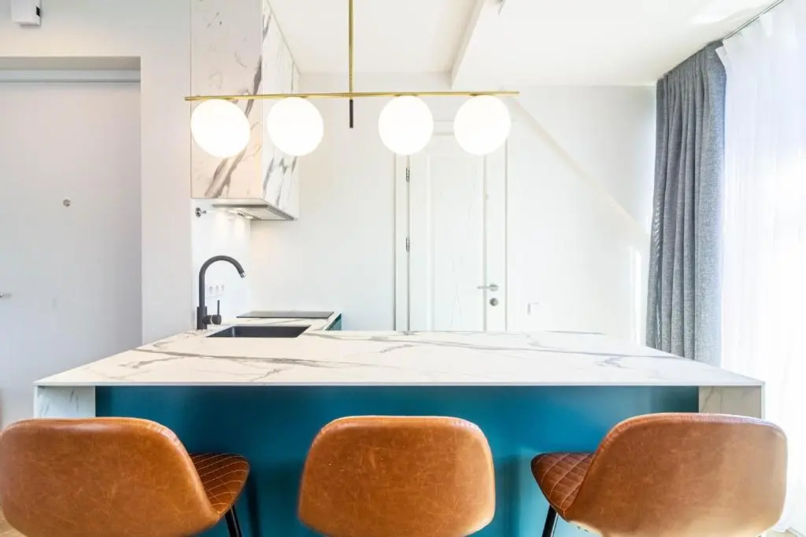 Green Shine Apartment, By Cohost