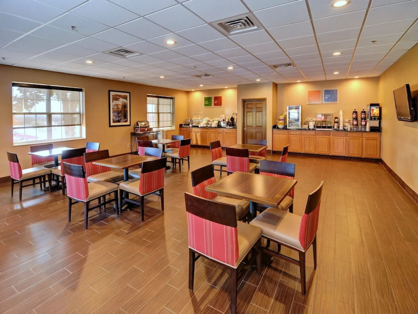 Comfort Inn & Suites