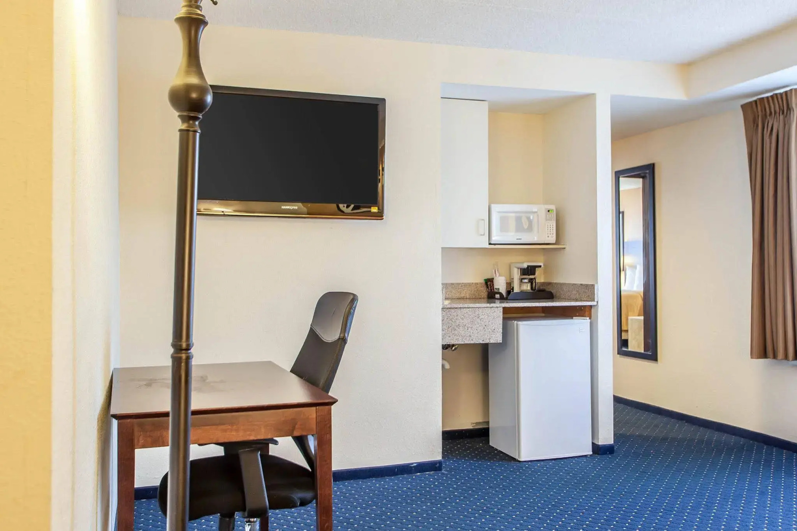 Quality Suites Milwaukee Airport