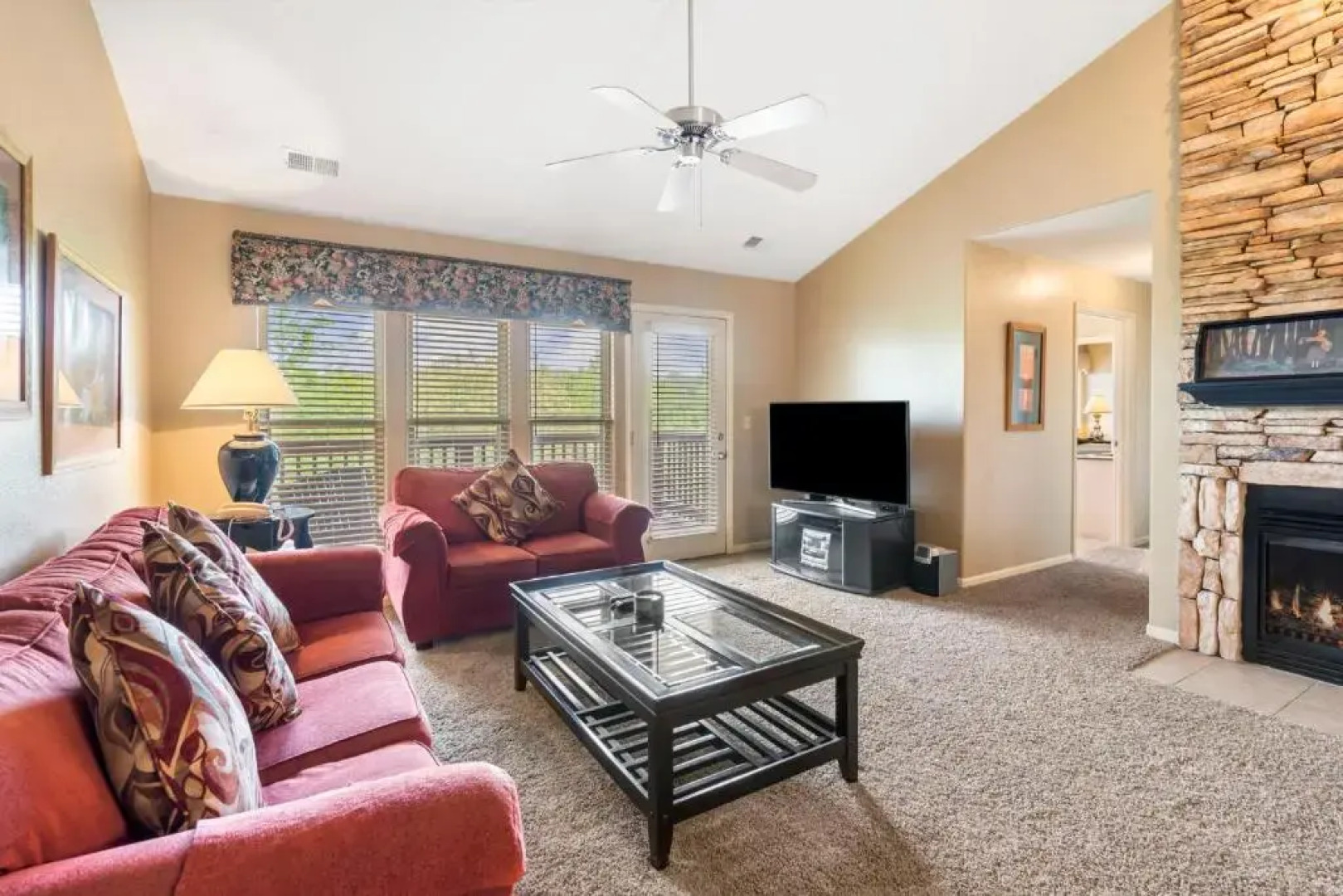 Stonebridge Village - Reeds Spring