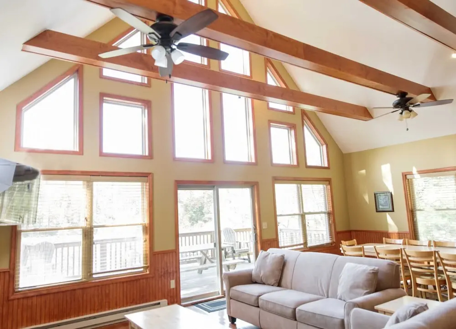 Boulder Field Lodge ~ HOT TUB ~ Free Linens