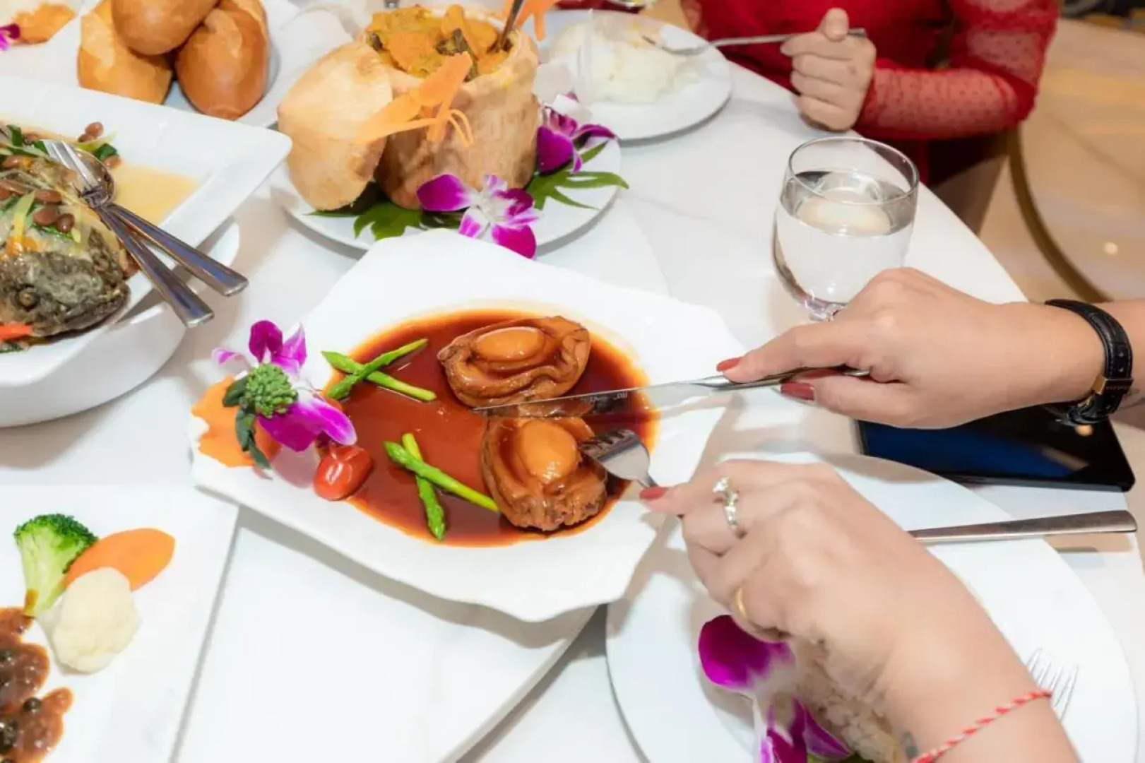 Titan King Casino and Resort