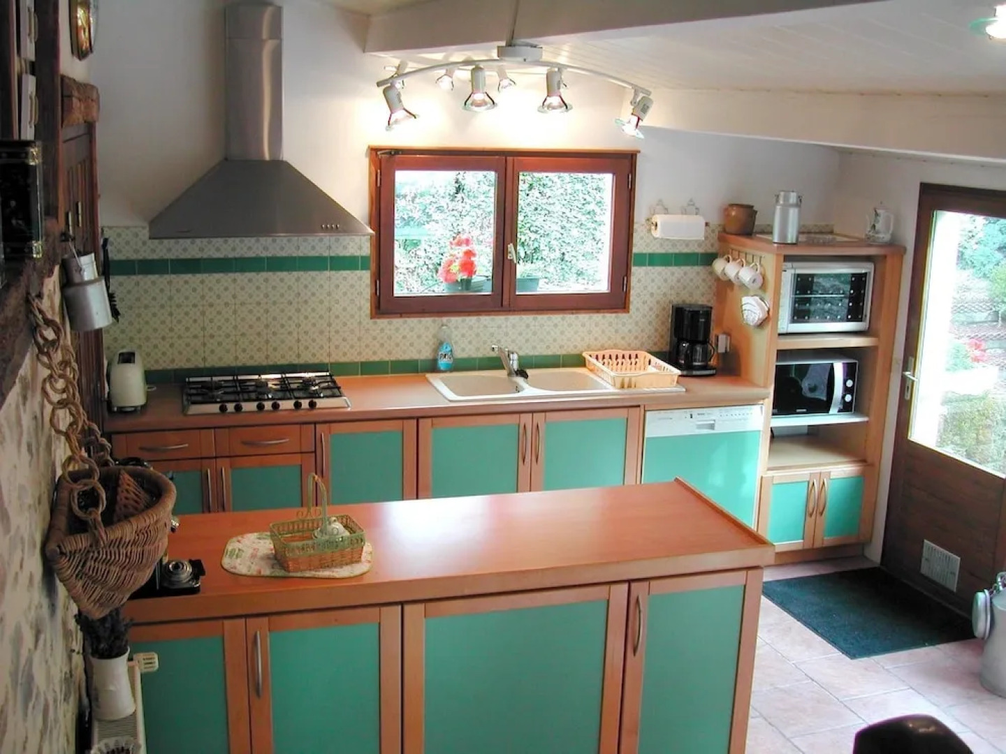 House With 2 Bedrooms in Saint-pierre-la-vieille, With Enclosed Garden