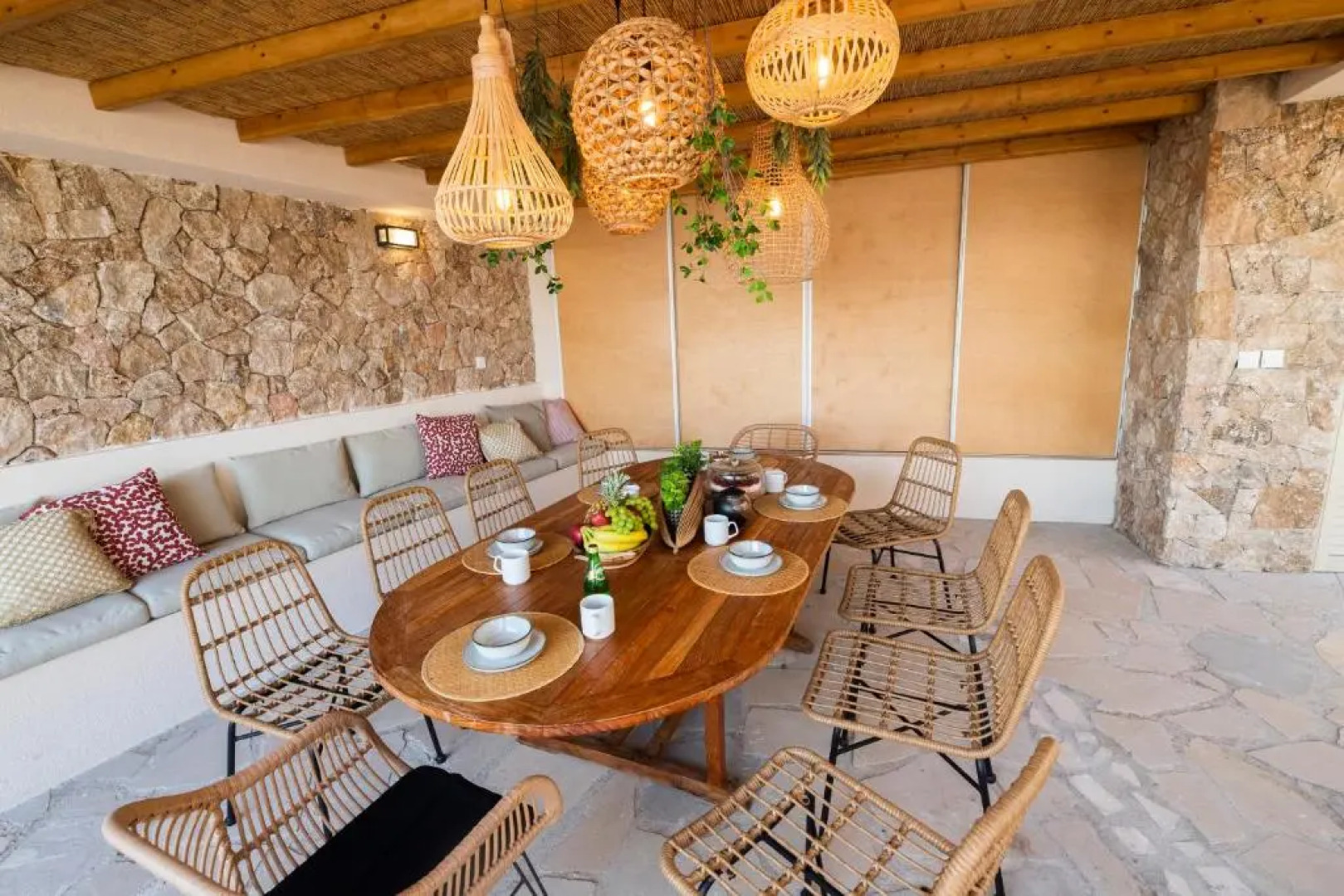 5 bed Villa in Tala, Pool & Panoramic Sea view