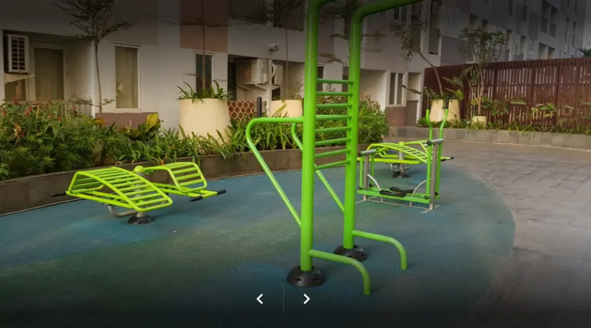 RedDoorz Apartemen @ Grand Sentraland Karawang