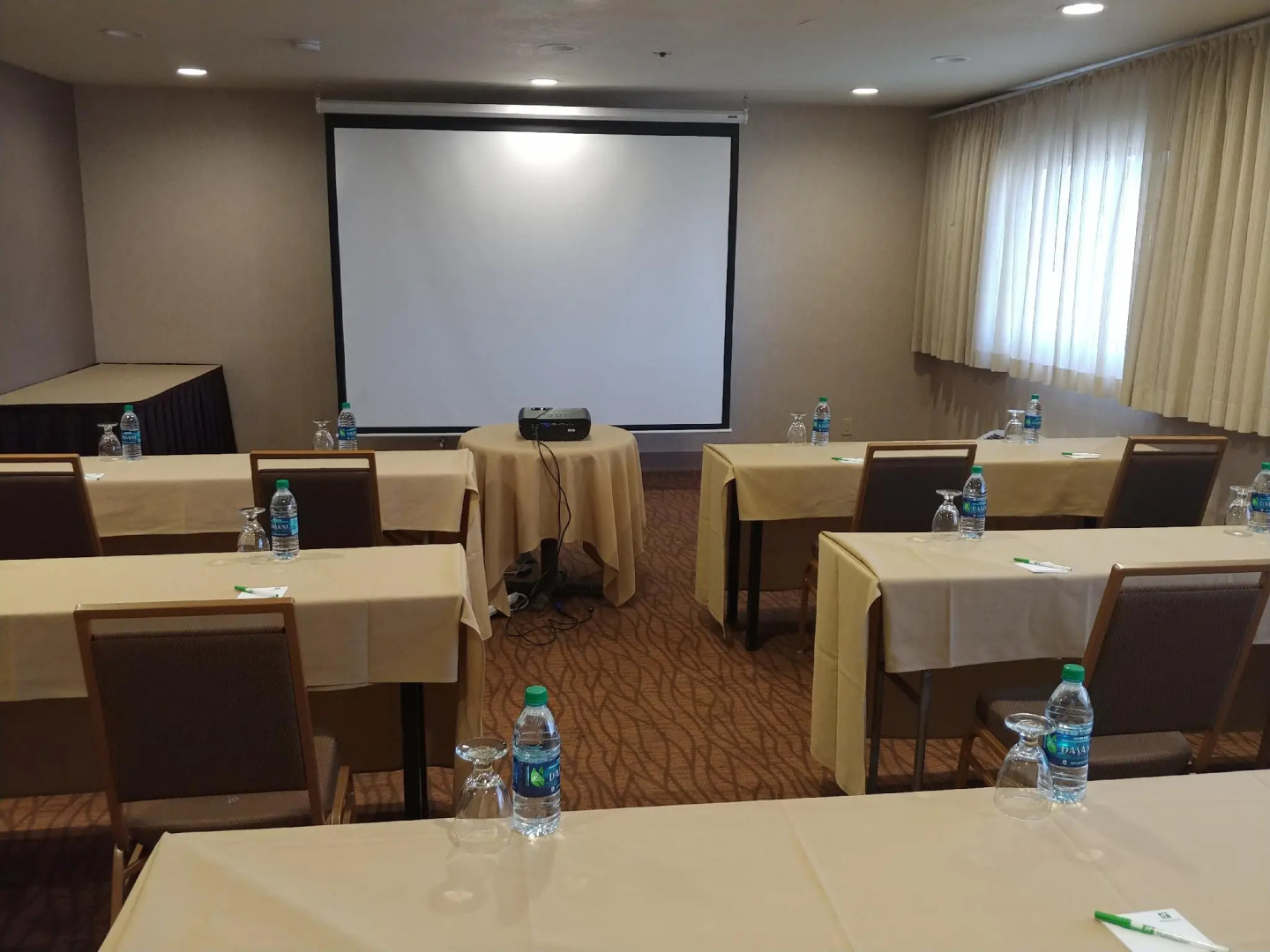 Holiday Inn Santa Ana Orange County Airport by IHG