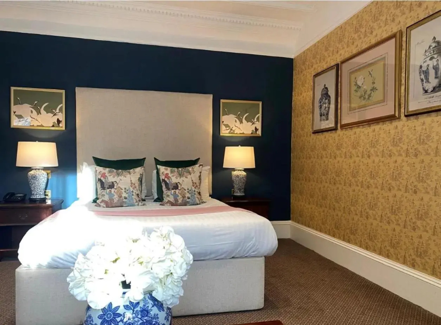 The Royal George Hotel