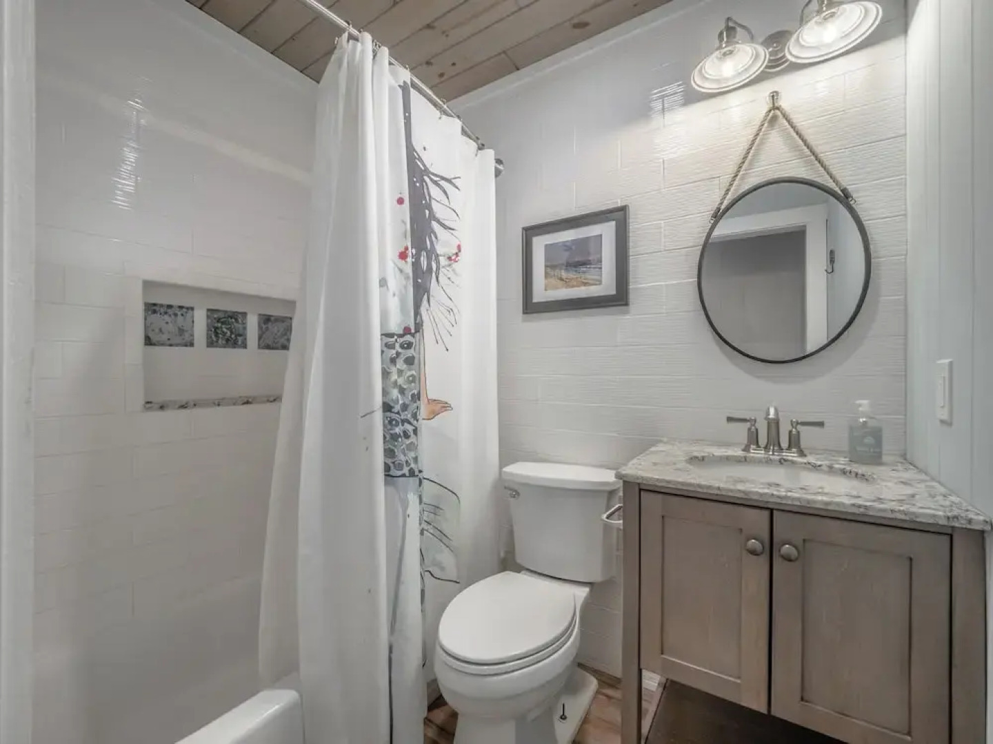 Barefoot Bungalow Kure