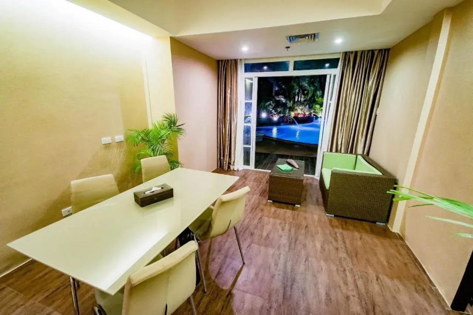 Hotel Aziza