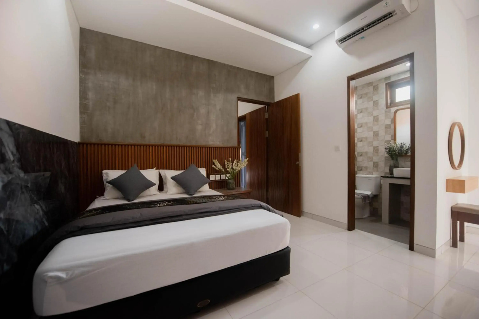 Sandat Hotel Legian