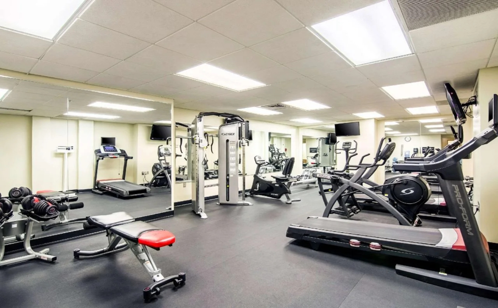 Oasis Hotel & Conv. Center, an Ascend Collection Hotel