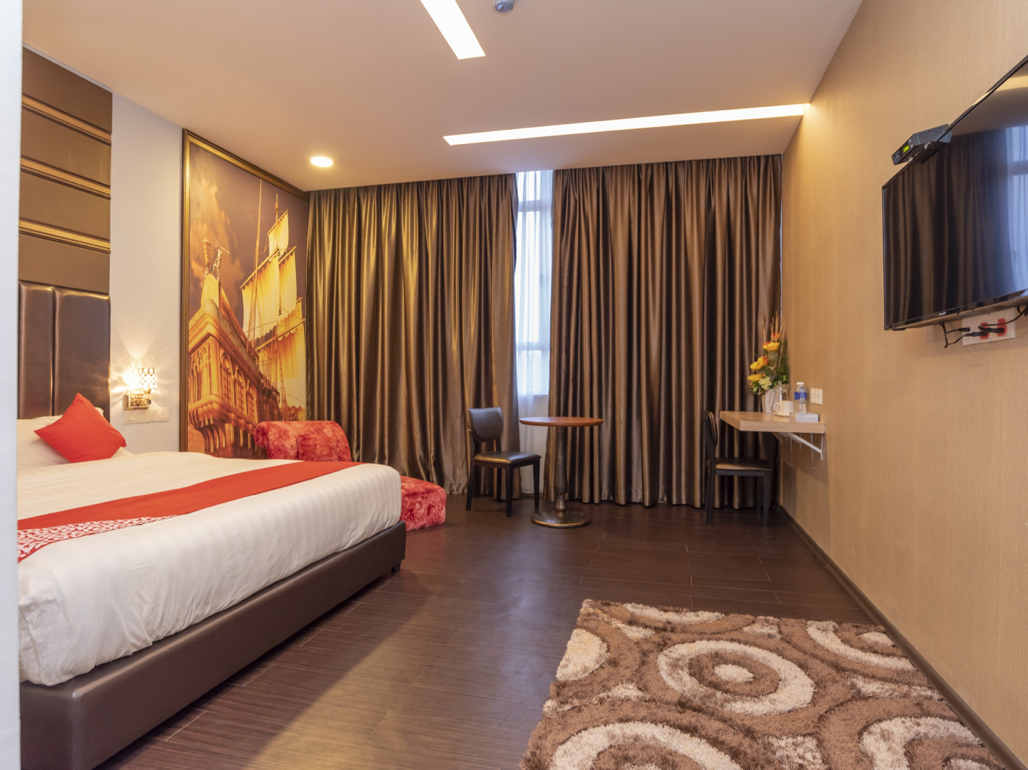 OYO 89423 Zenz Hotel