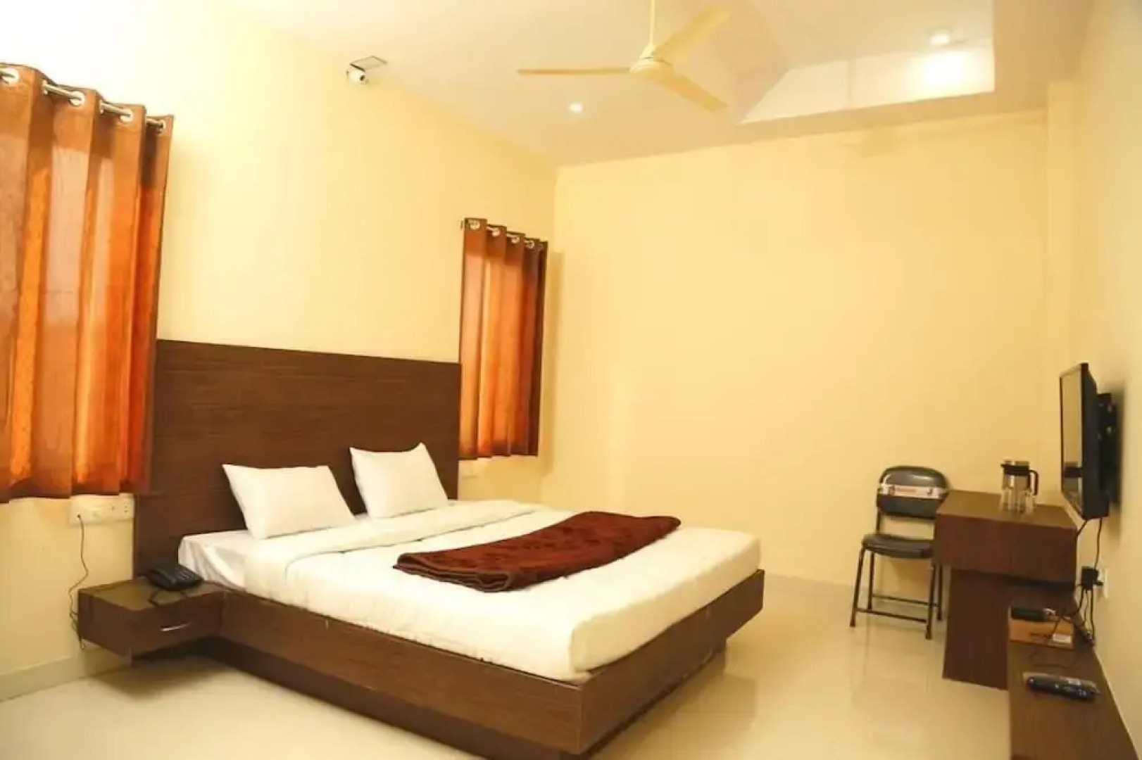 Kanha Hotel & Resort