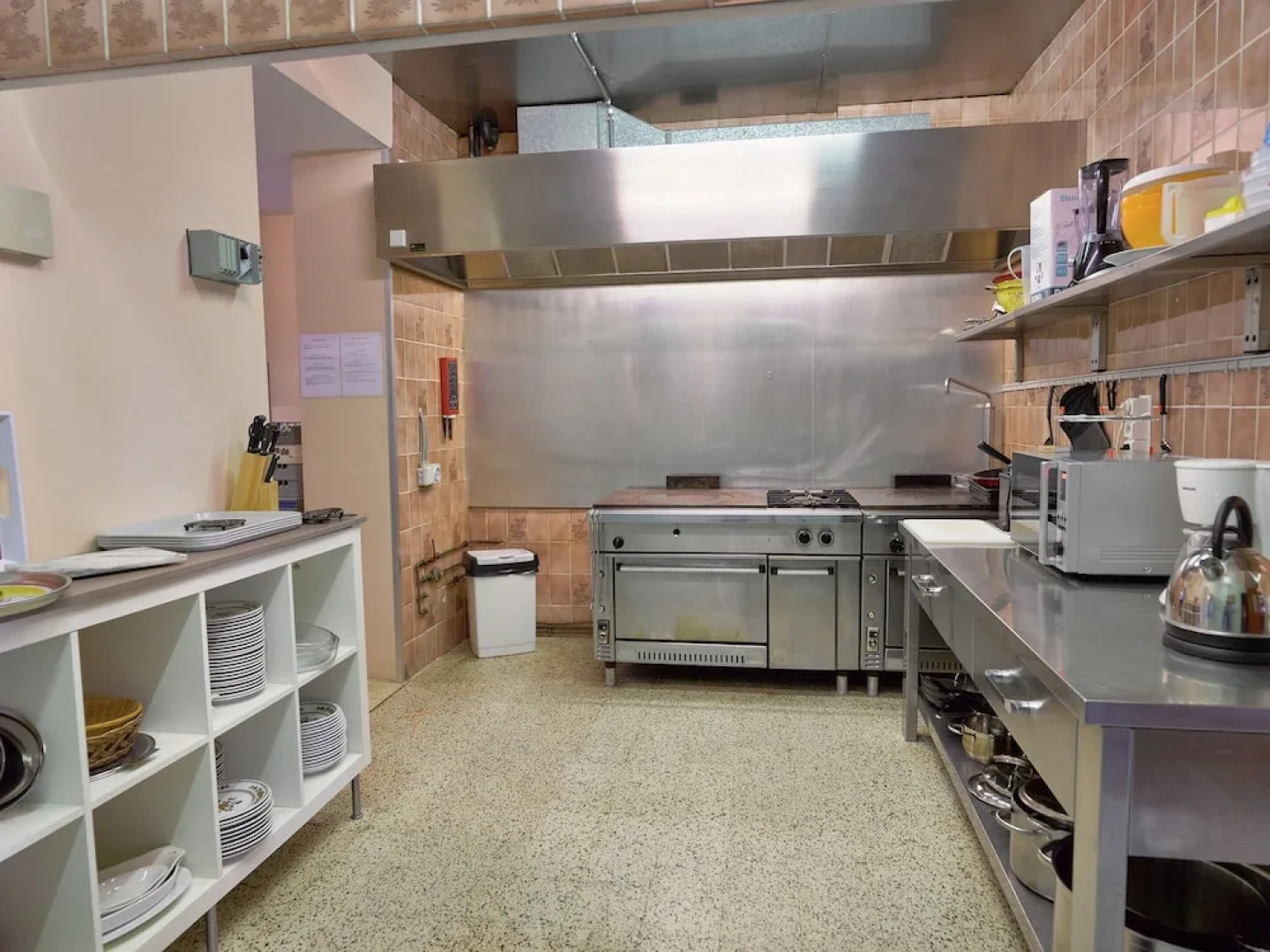 Spacious Holiday Home With Private Garden