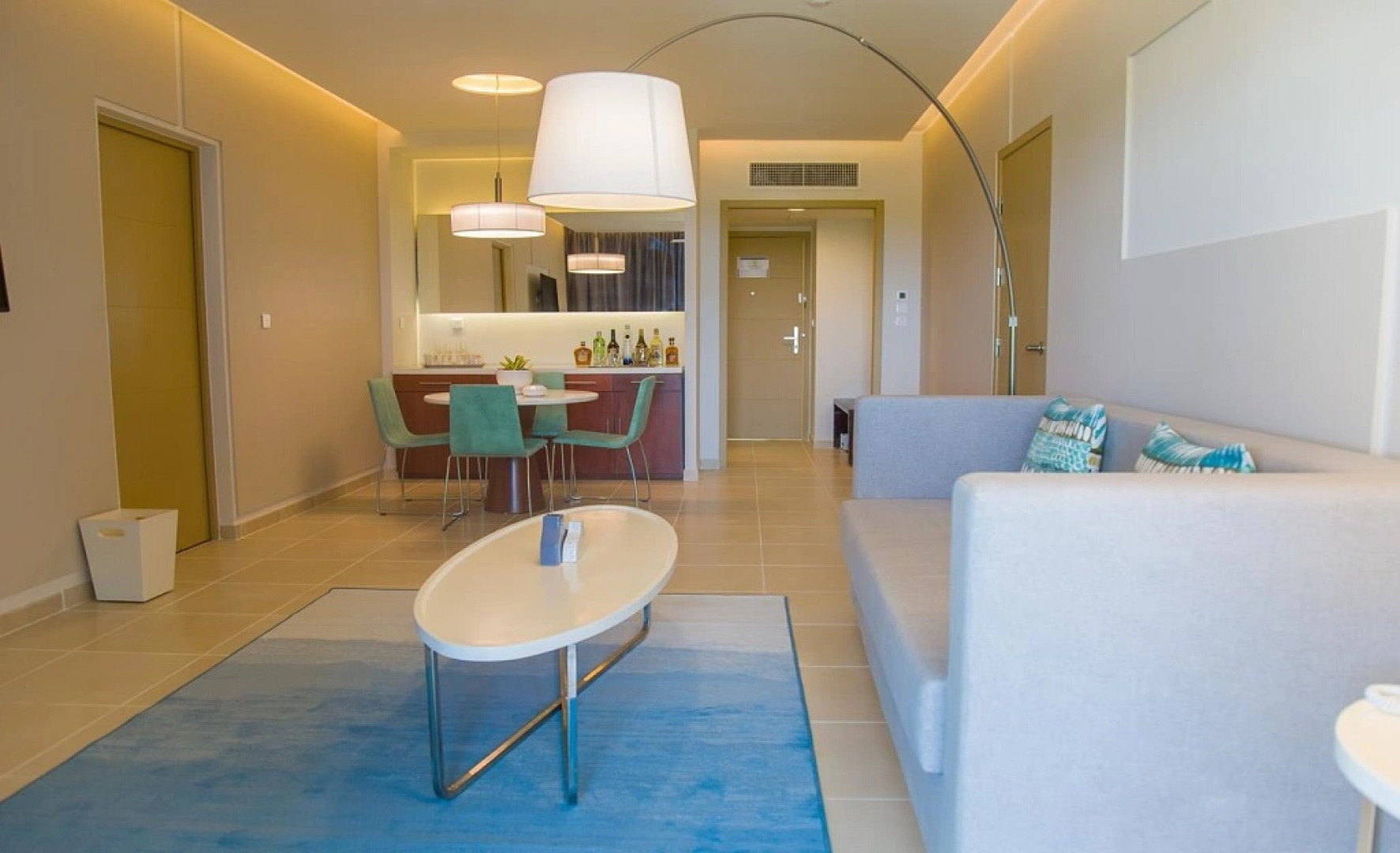 Gran Muthu Almirante Beach