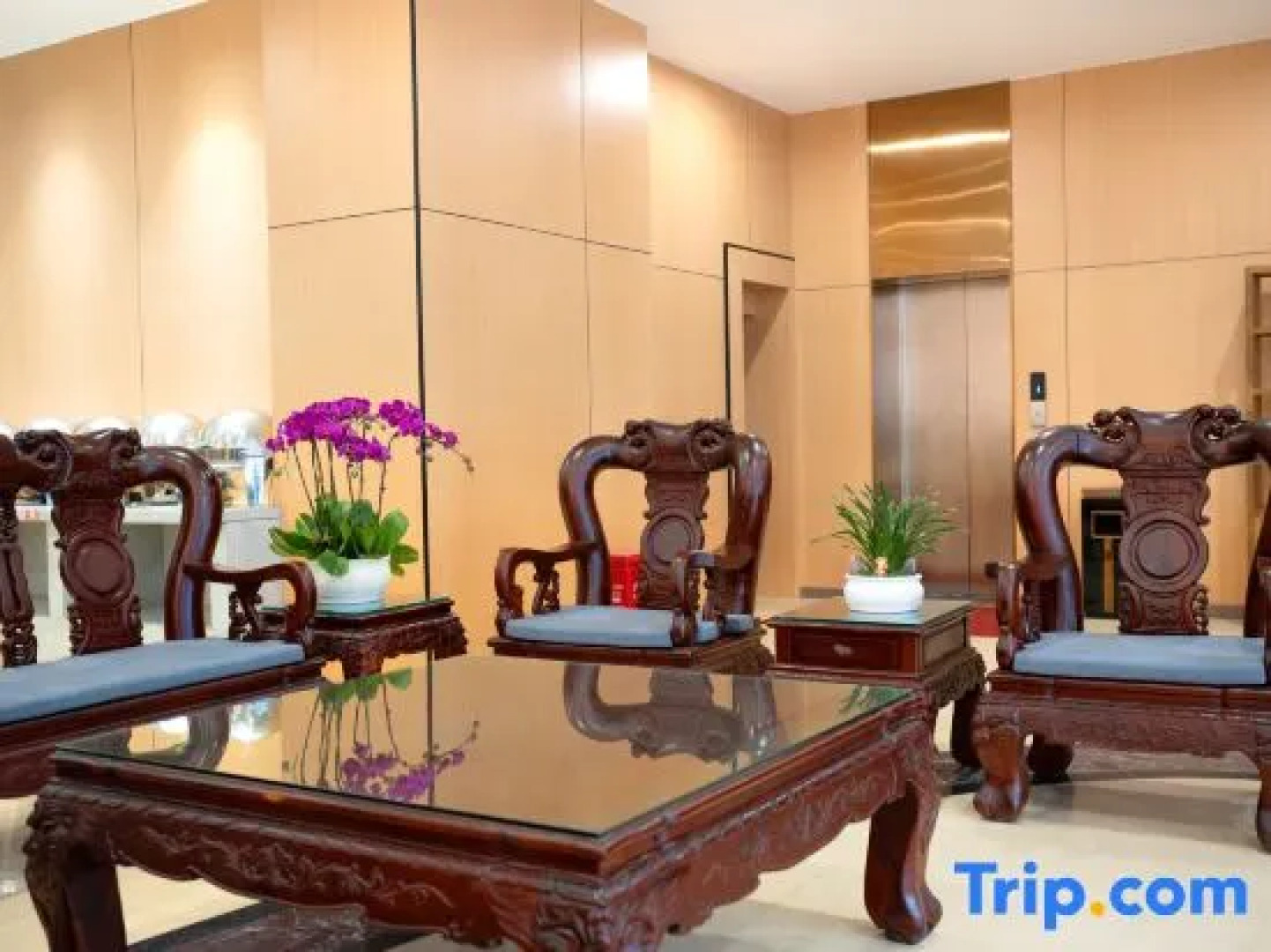 Renhe Hotel (Panzhihua Renhe Square High-speed Railway Station)