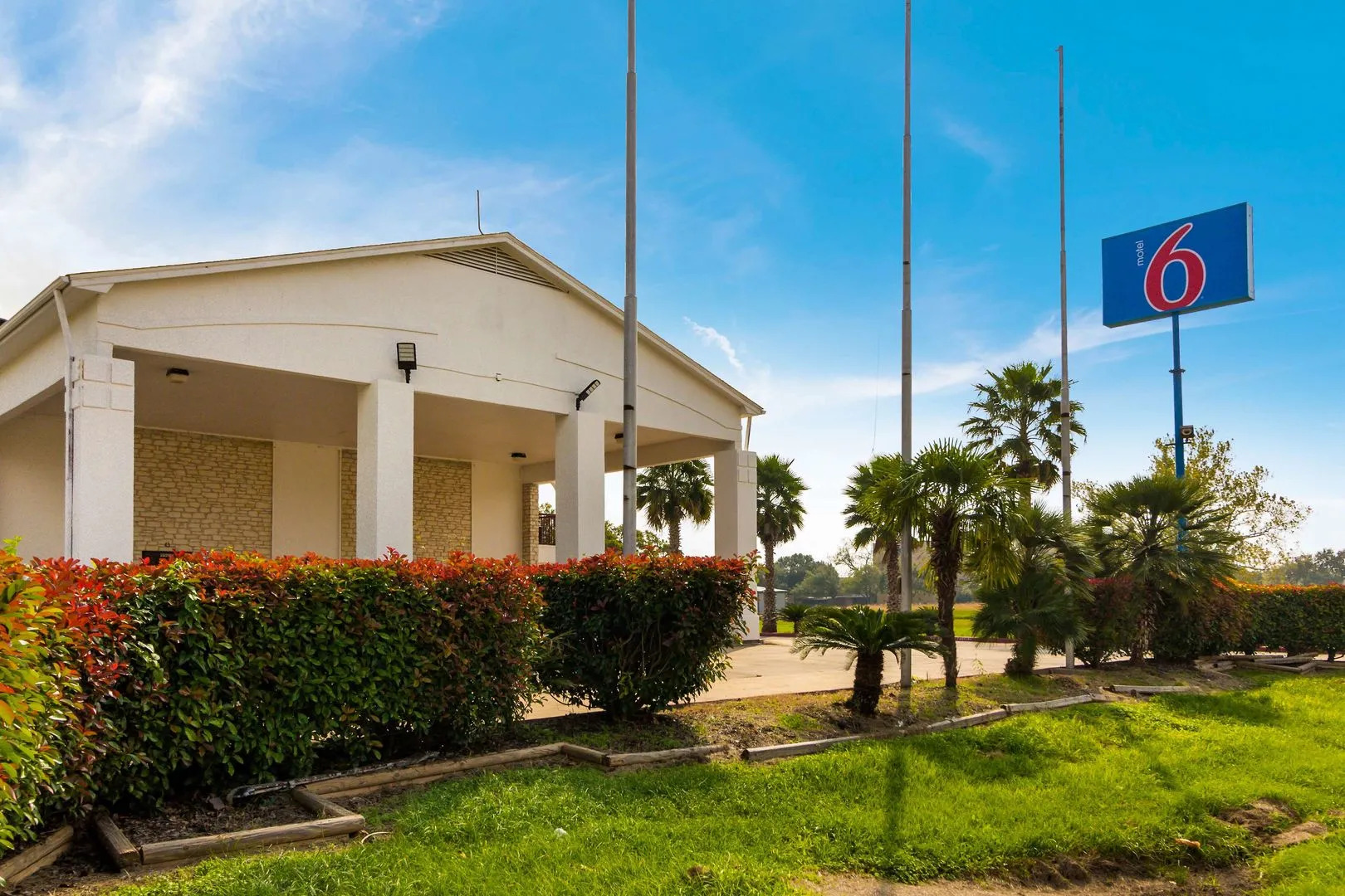 Scottish Inn & Suites