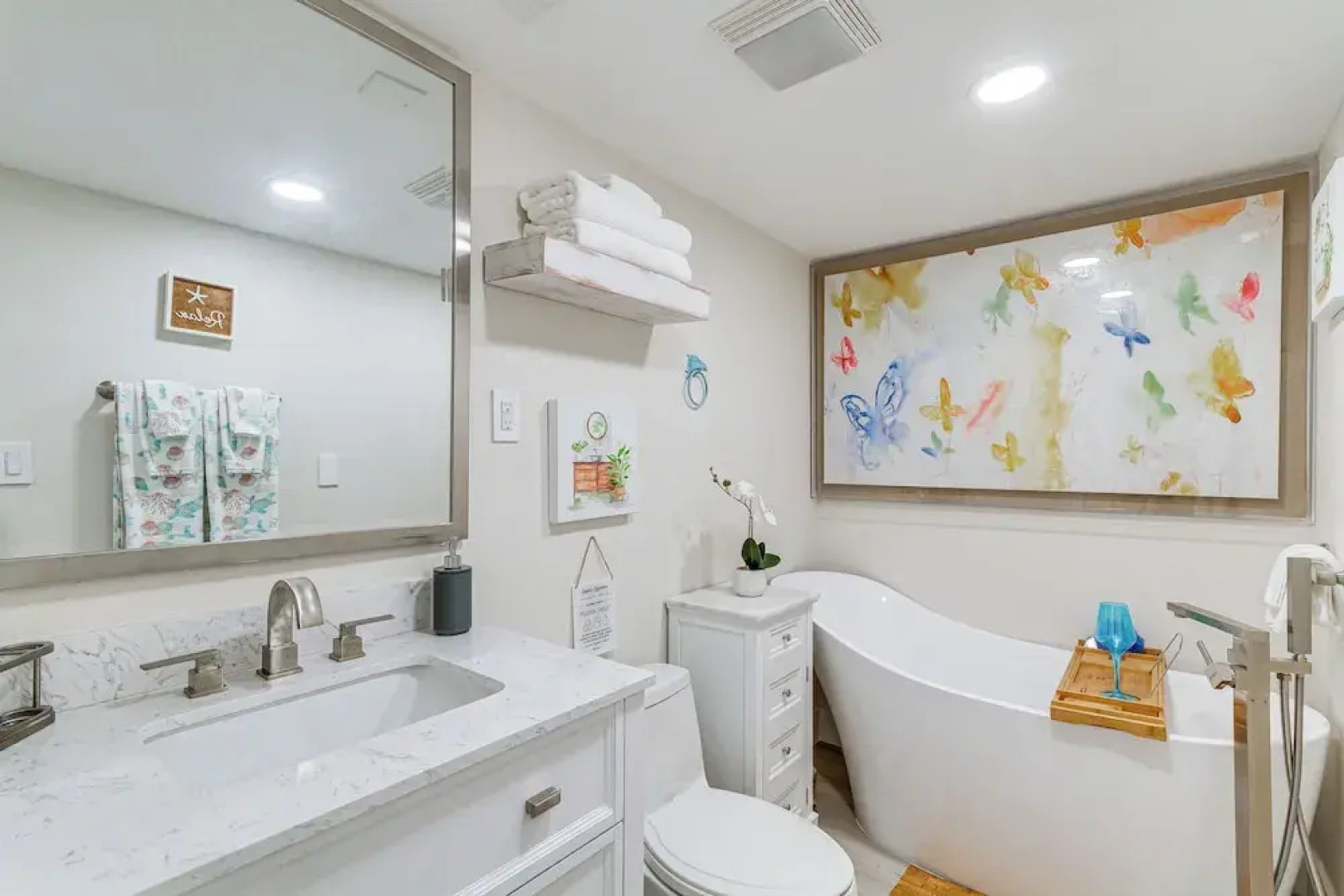 Gulf Breeze Home w/ Deck: Walk to Public Boat Ramp